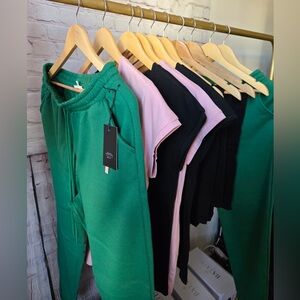 Lot of 12 pieces of women's clothing (blouses, joggers, leggings) S, M, L